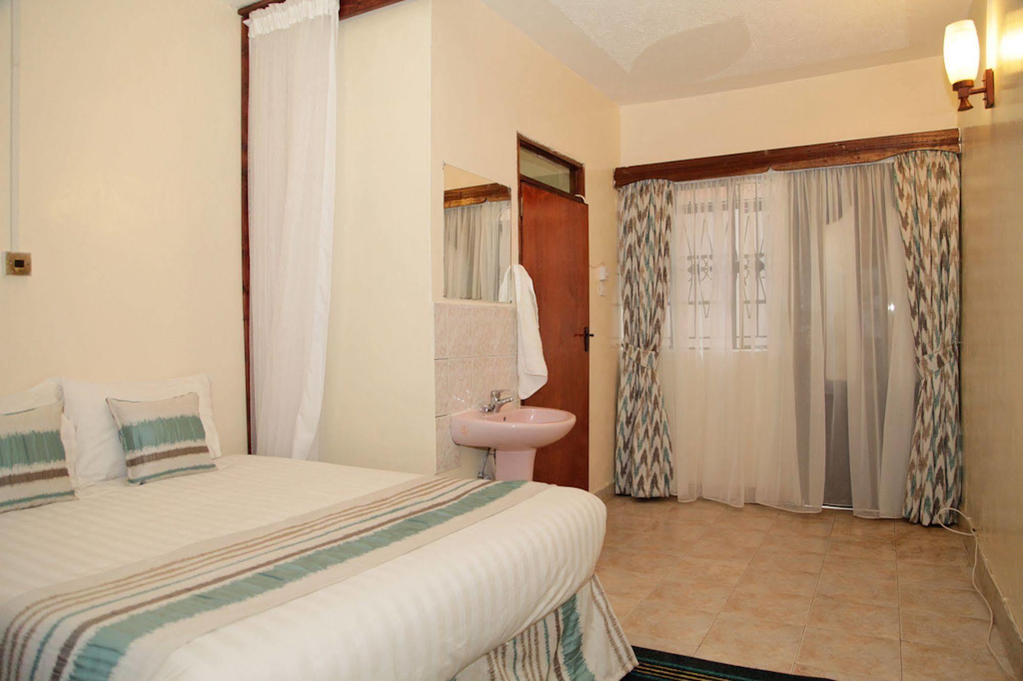 Magnolia Pine Bed & Breakfast Nairobi Dış mekan fotoğraf